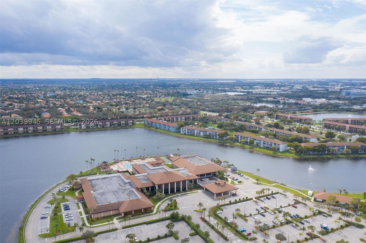 Real estate property located at 500 130th Ter #301A, Broward, Lancaster At Century Vill, Pembroke Pines, FL
