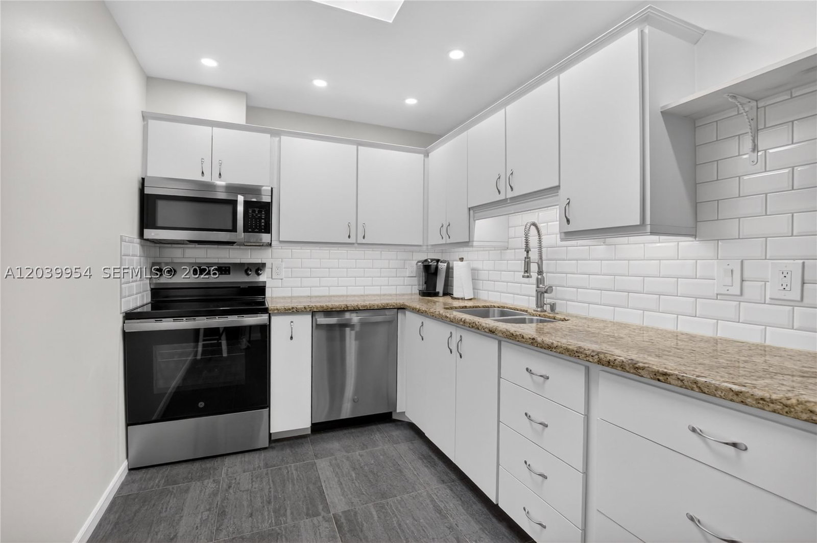 Real estate property located at 10125 42nd Ave S #151, Palm Beach, Limetree Condominium, Boynton Beach, FL