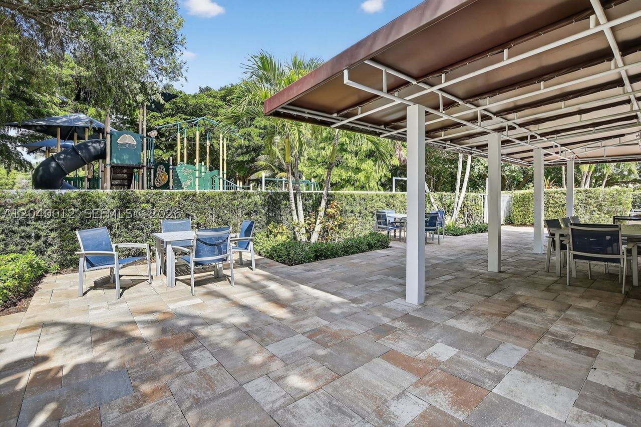 Real estate property located at 116 Bayridge Dr, Broward, The Lakes, Weston, FL