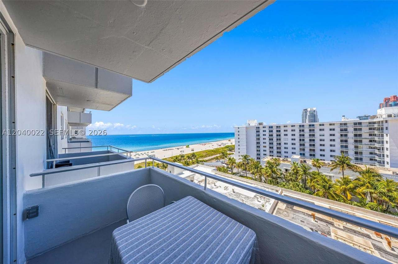 Real estate property located at 465 Ocean Dr #1009, Miami-dade, Royal Atlantic Condo, Miami Beach, FL