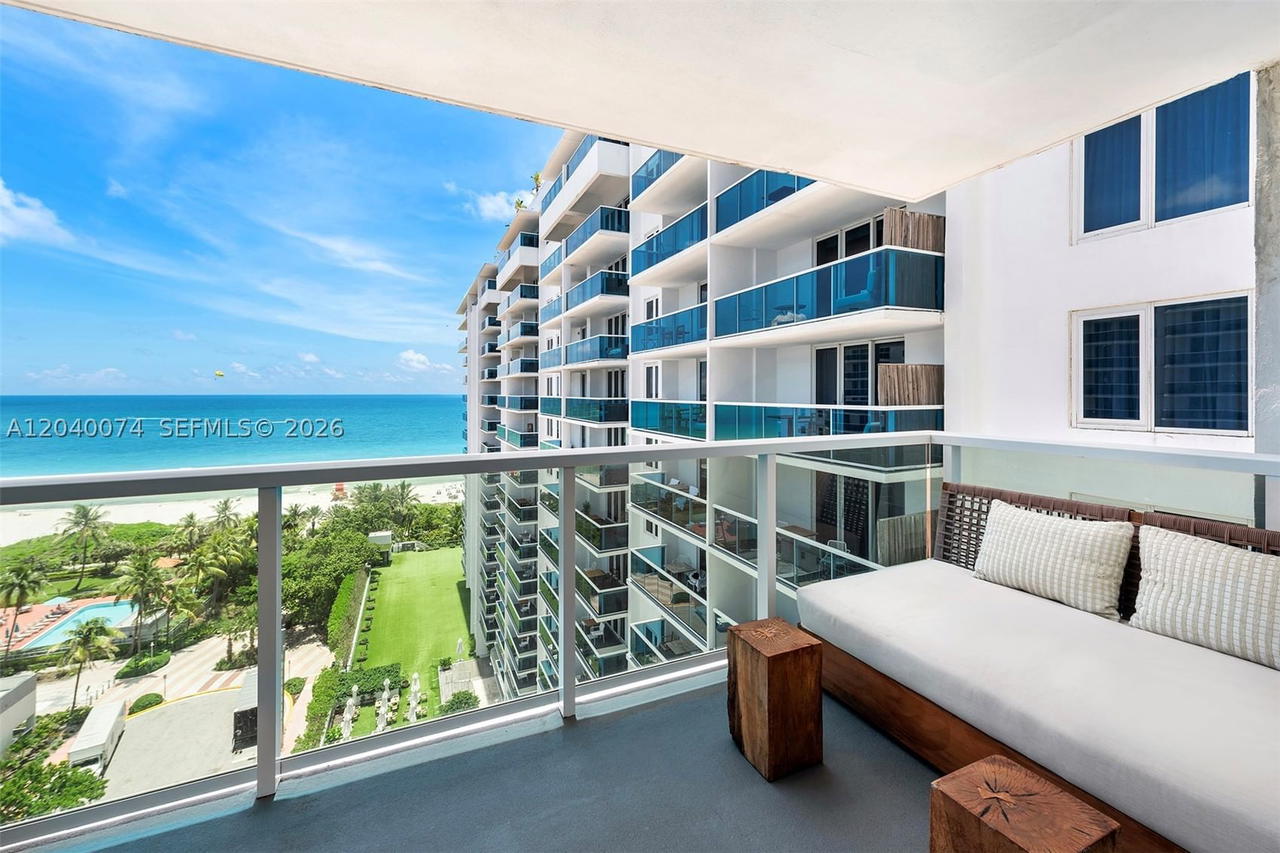 Real estate property located at 102 24 #1222, Miami-dade, 2399 Collins Avenue, Miami Beach, FL