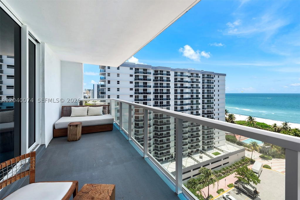 Real estate property located at 102 24 #1222, Miami-dade, 2399 Collins Avenue, Miami Beach, FL