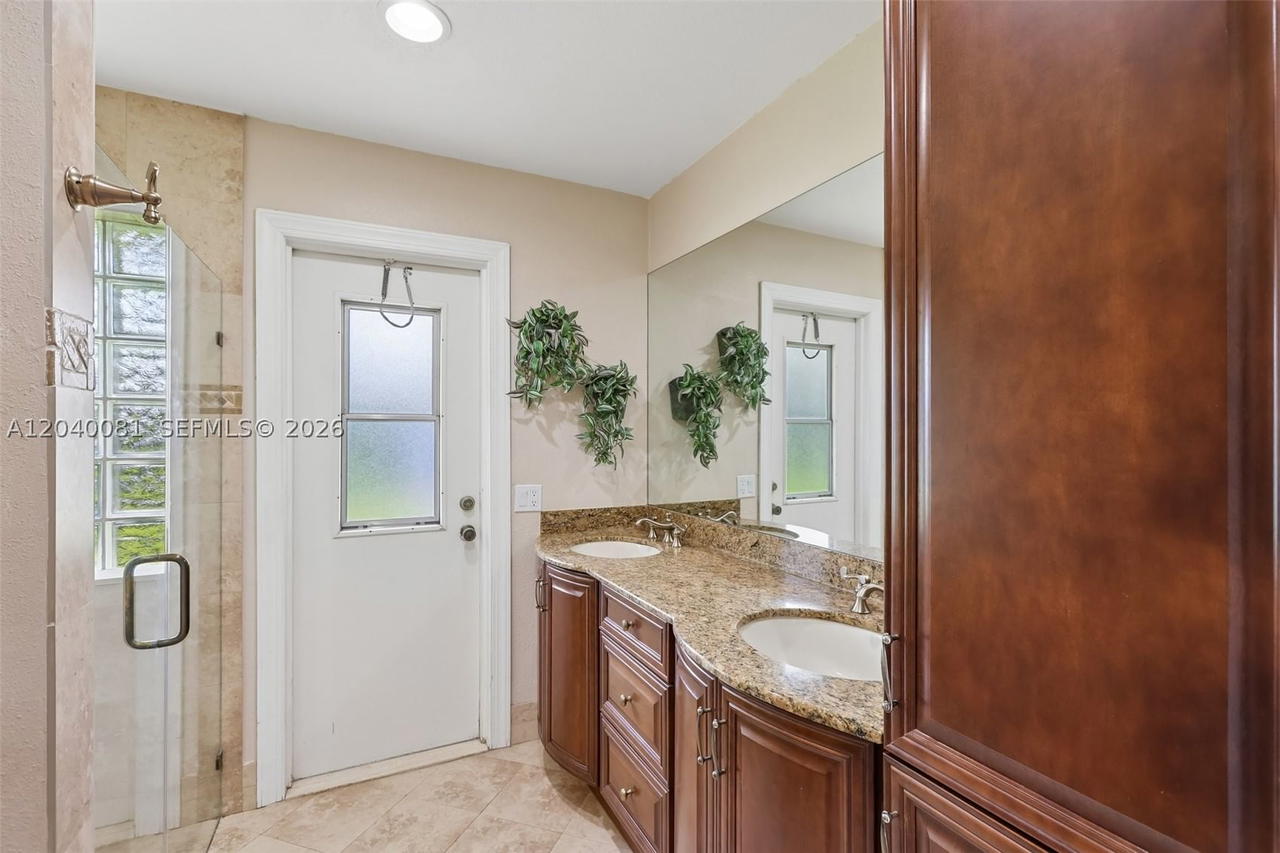 Real estate property located at 2518 121st Dr, Broward, Westchester, Coral Springs, FL