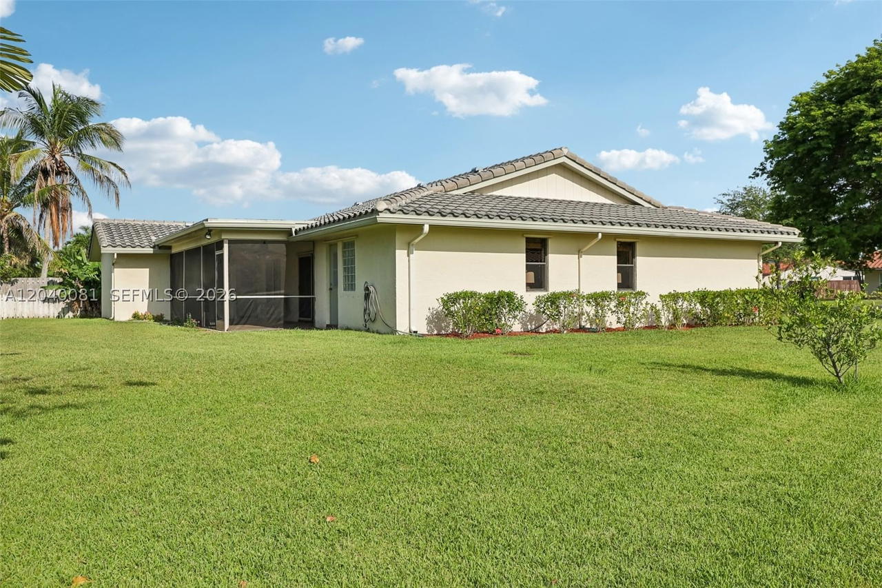 Real estate property located at 2518 121st Dr, Broward, Westchester, Coral Springs, FL