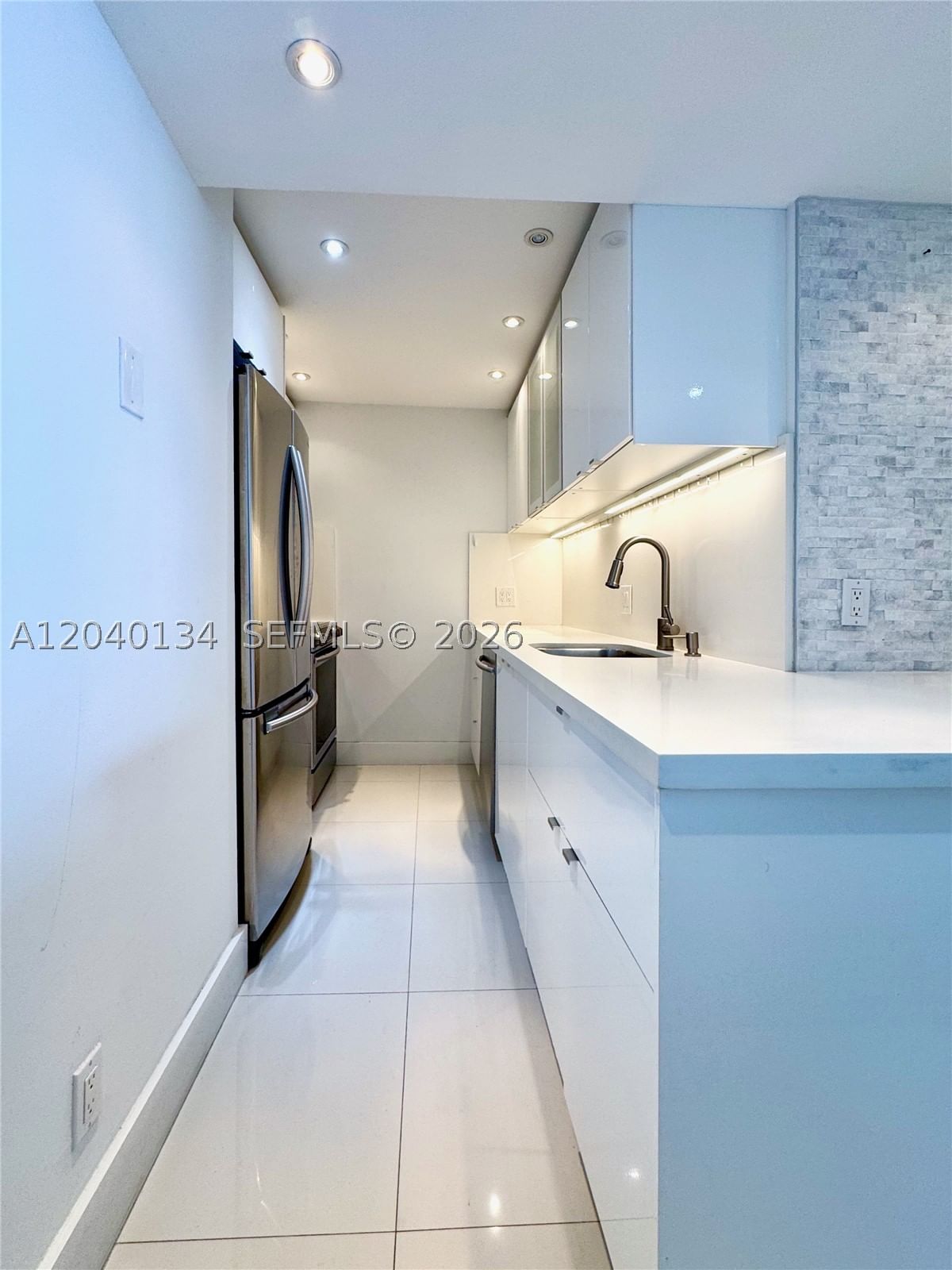 Real estate property located at 200 15th Rd #9I, Miami-dade, Brickell Harbour Condo, Miami, FL