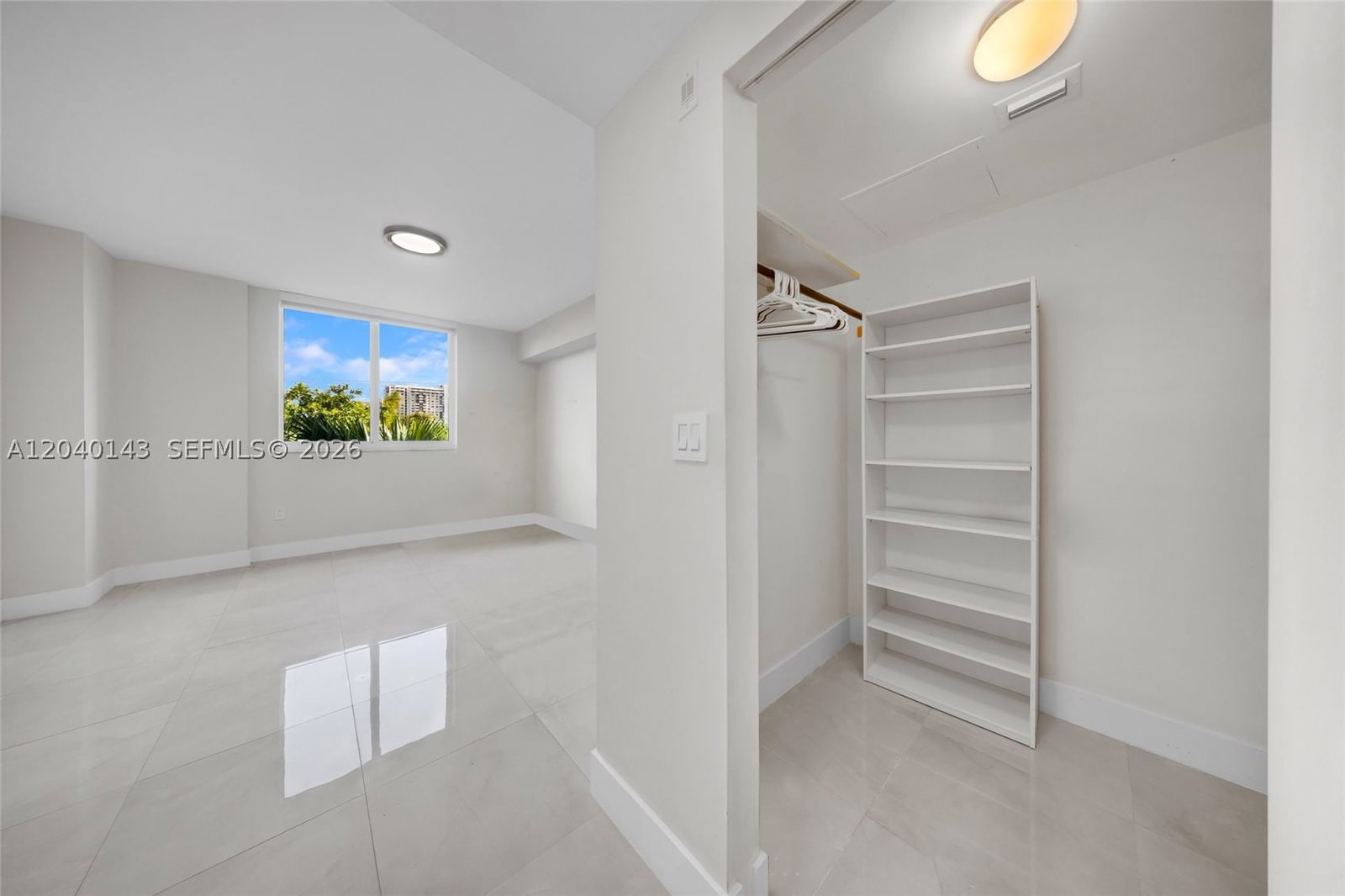 Real estate property located at 2775 187th St #318, Miami-dade, Venture At Aventura West, Aventura, FL