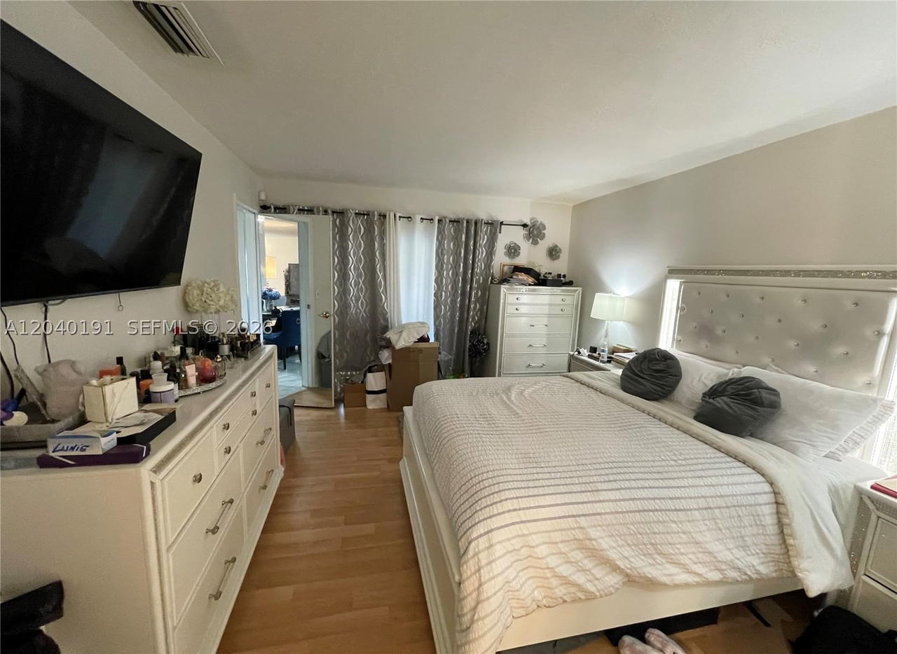 Real estate property located at 8330 20th Ct, Broward, Sunrise Golf Village Sec, Sunrise, FL