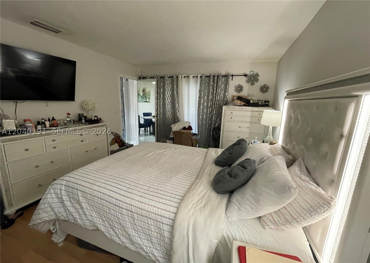 Real estate property located at 8330 20th Ct, Broward, Sunrise Golf Village Sec, Sunrise, FL