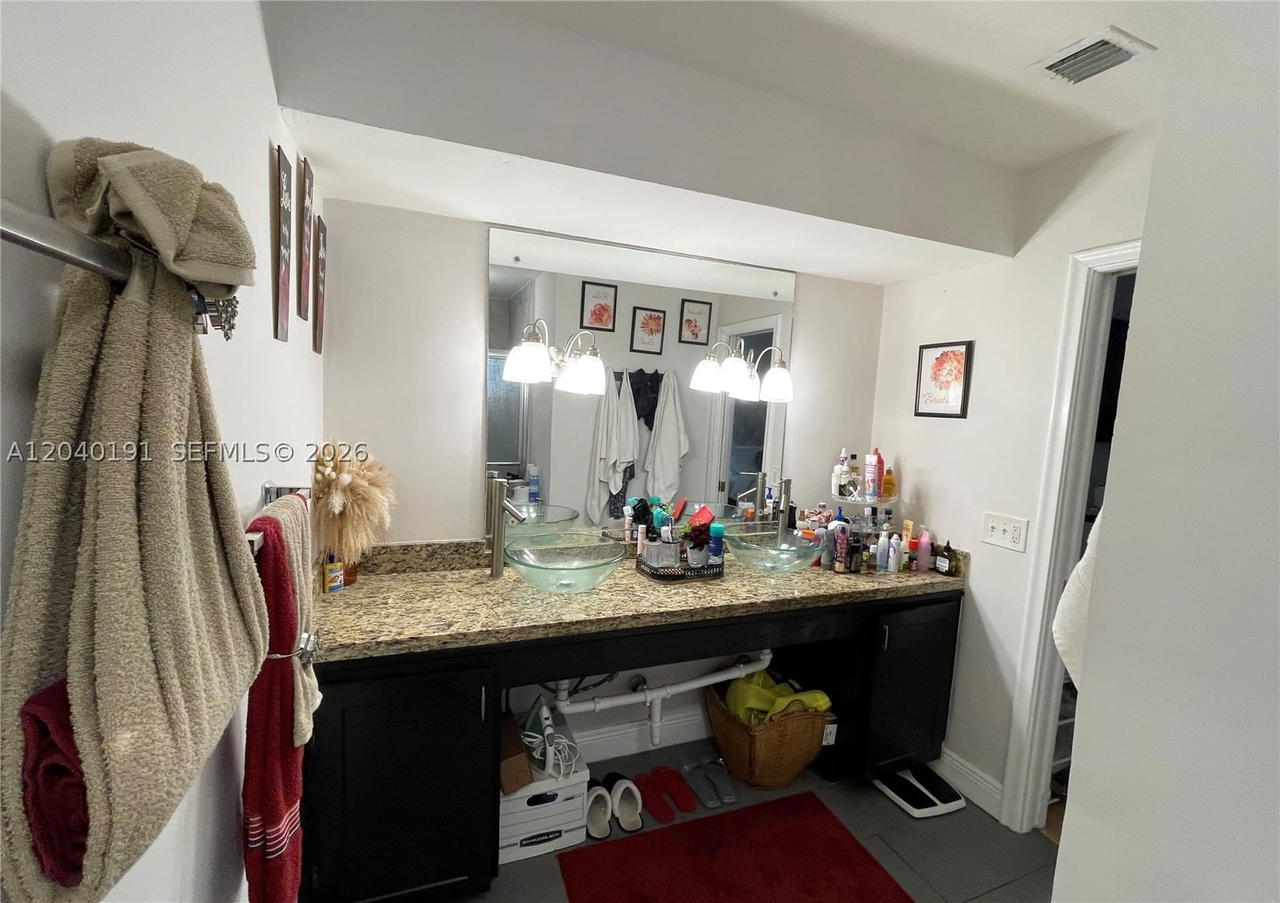 Real estate property located at 8330 20th Ct, Broward, Sunrise Golf Village Sec, Sunrise, FL