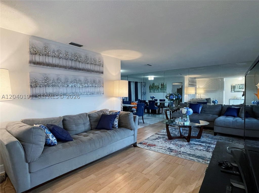Real estate property located at 8330 20th Ct, Broward, Sunrise Golf Village Sec, Sunrise, FL
