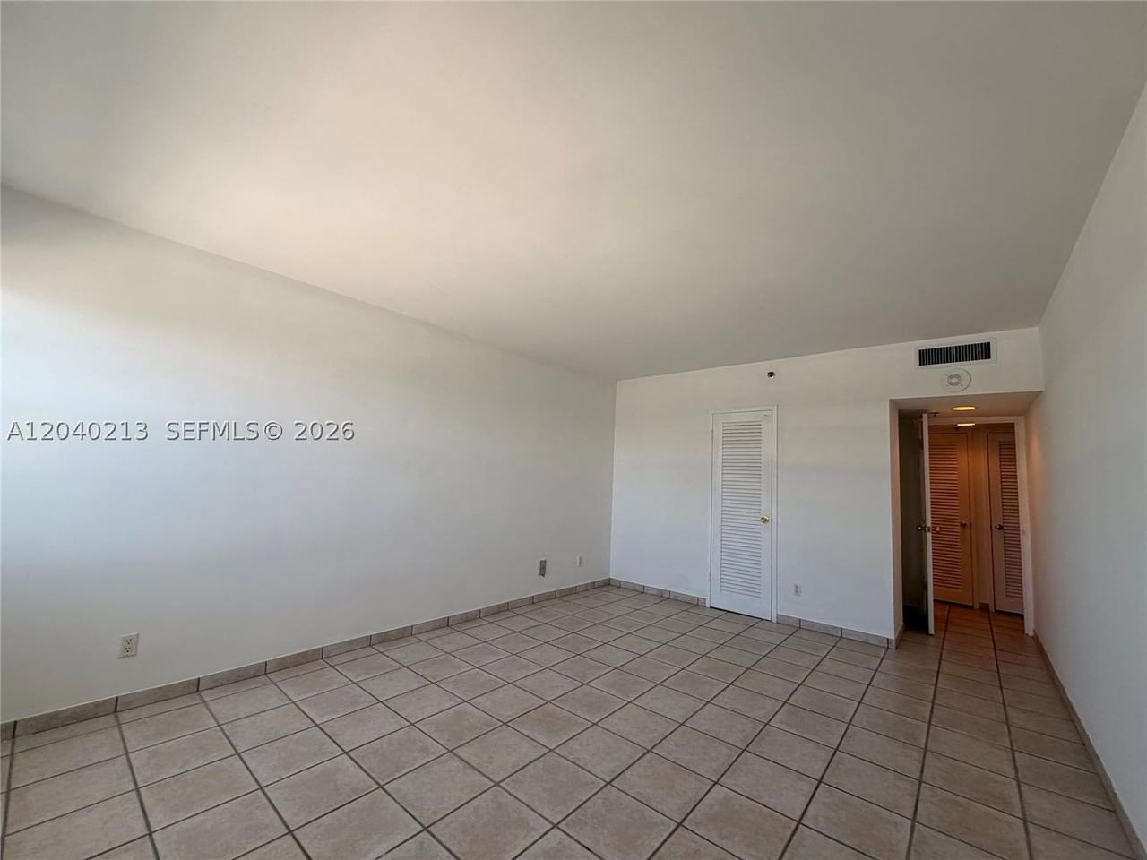 Real estate property located at 100 Lincoln Rd #1410, Miami-dade, The Decoplage Condo, Miami Beach, FL