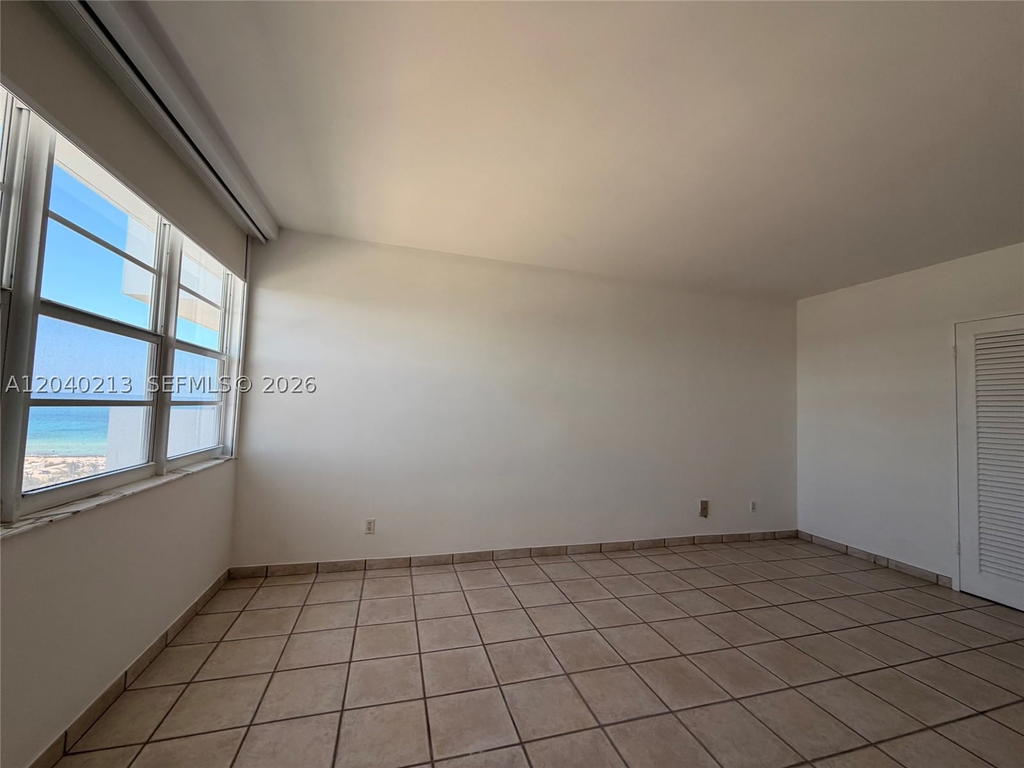 Real estate property located at 100 Lincoln Rd #1410, Miami-dade, The Decoplage Condo, Miami Beach, FL