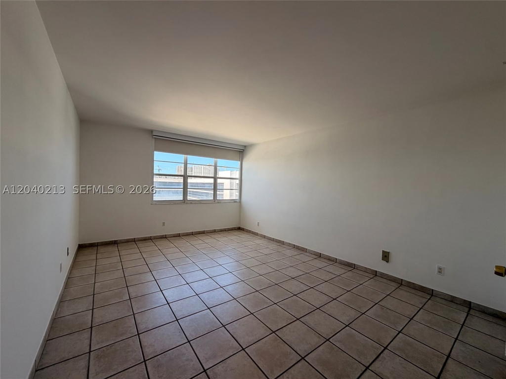 Real estate property located at 100 Lincoln Rd #1410, Miami-dade, The Decoplage Condo, Miami Beach, FL