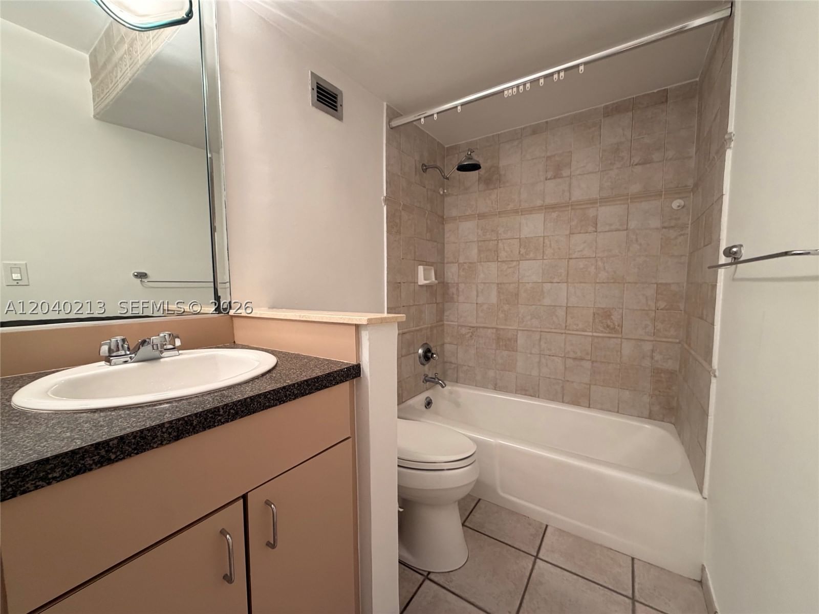 Real estate property located at 100 Lincoln Rd #1410, Miami-dade, The Decoplage Condo, Miami Beach, FL