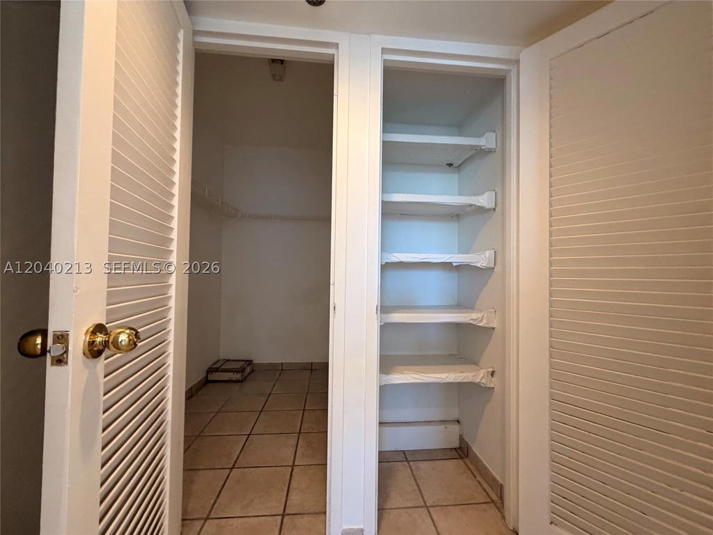 Real estate property located at 100 Lincoln Rd #1410, Miami-dade, The Decoplage Condo, Miami Beach, FL