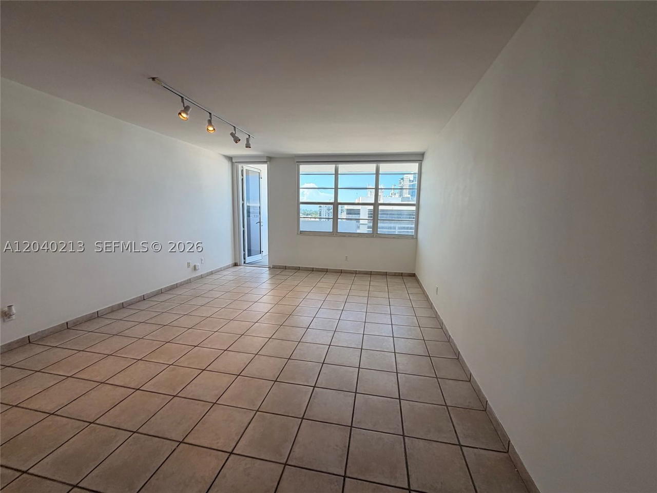 Real estate property located at 100 Lincoln Rd #1410, Miami-dade, The Decoplage Condo, Miami Beach, FL