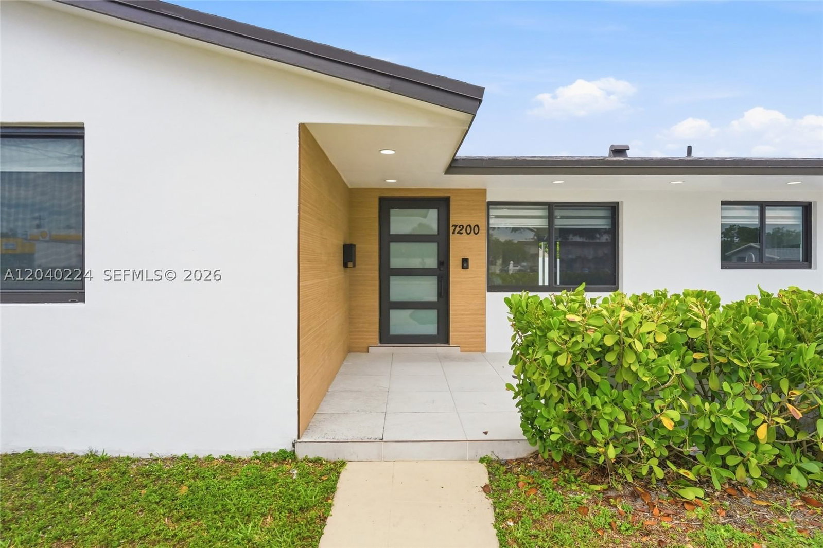 Real estate property located at 7200 12th Ave, Miami-dade, Lake Laurence North, Hialeah, FL
