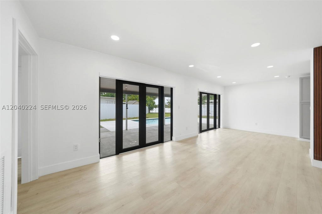 Real estate property located at 7200 12th Ave, Miami-dade, Lake Laurence North, Hialeah, FL