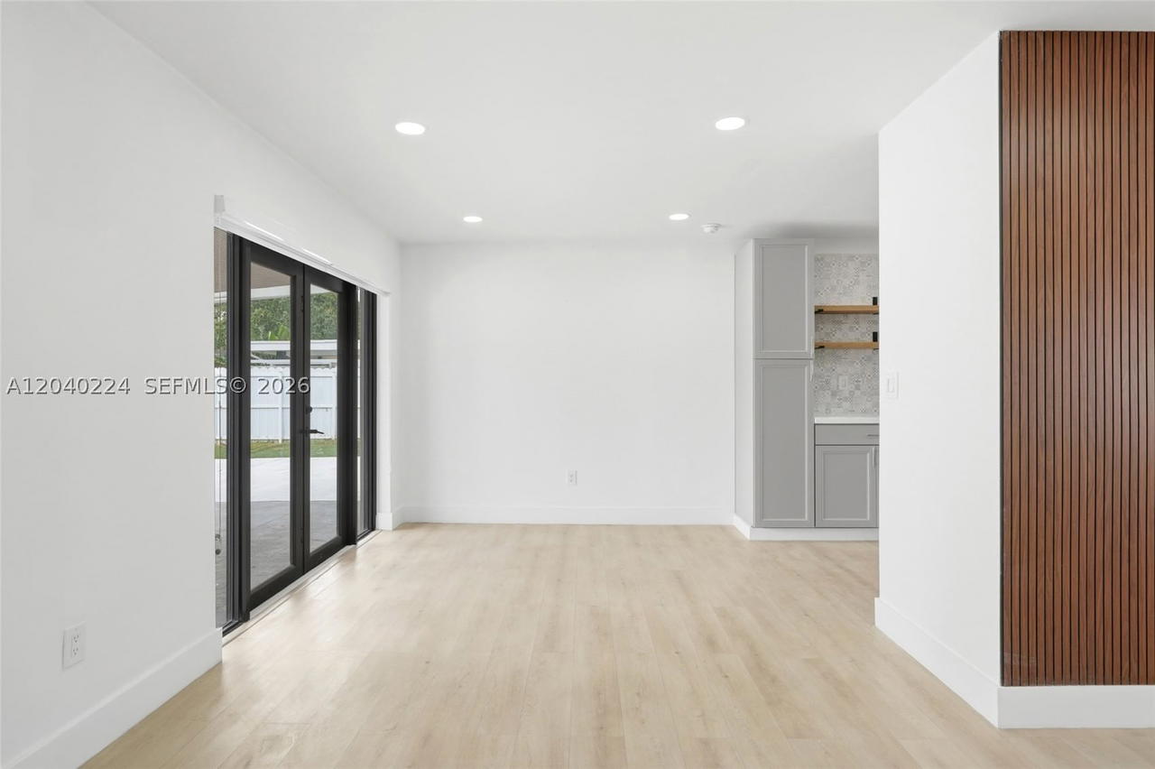 Real estate property located at 7200 12th Ave, Miami-dade, Lake Laurence North, Hialeah, FL