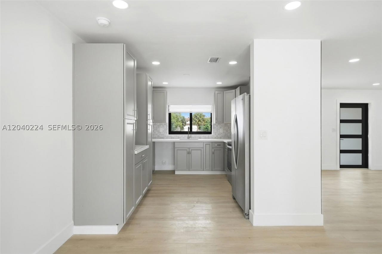 Real estate property located at 7200 12th Ave, Miami-dade, Lake Laurence North, Hialeah, FL