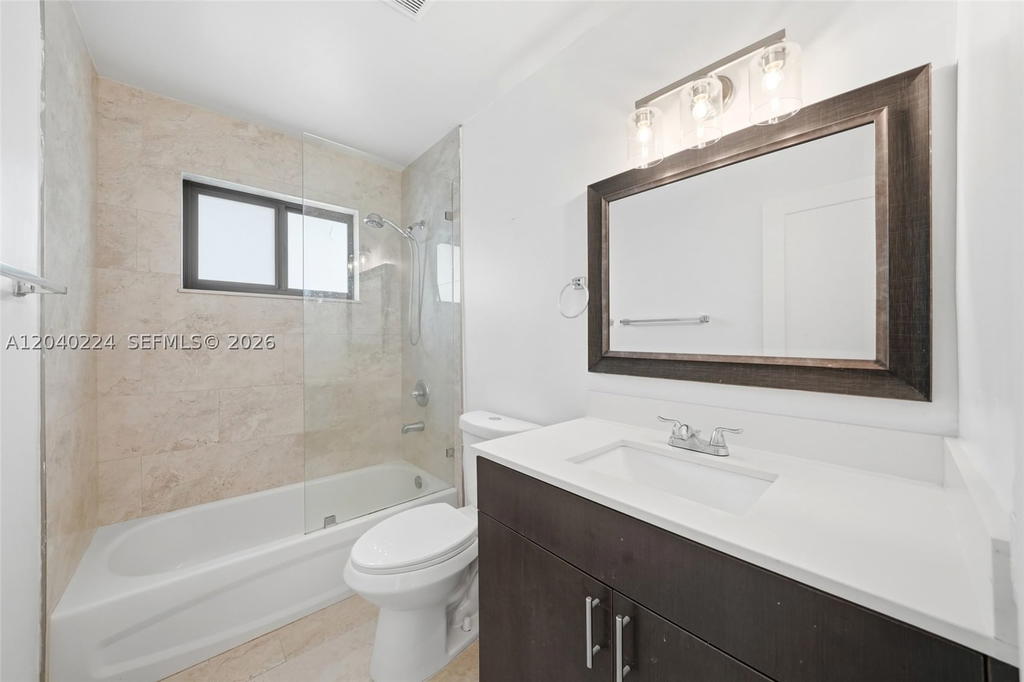 Real estate property located at 7200 12th Ave, Miami-dade, Lake Laurence North, Hialeah, FL