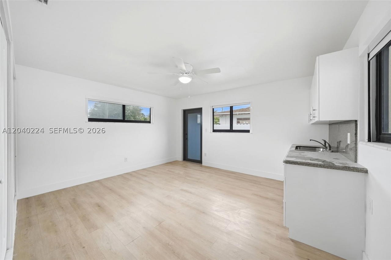 Real estate property located at 7200 12th Ave, Miami-dade, Lake Laurence North, Hialeah, FL