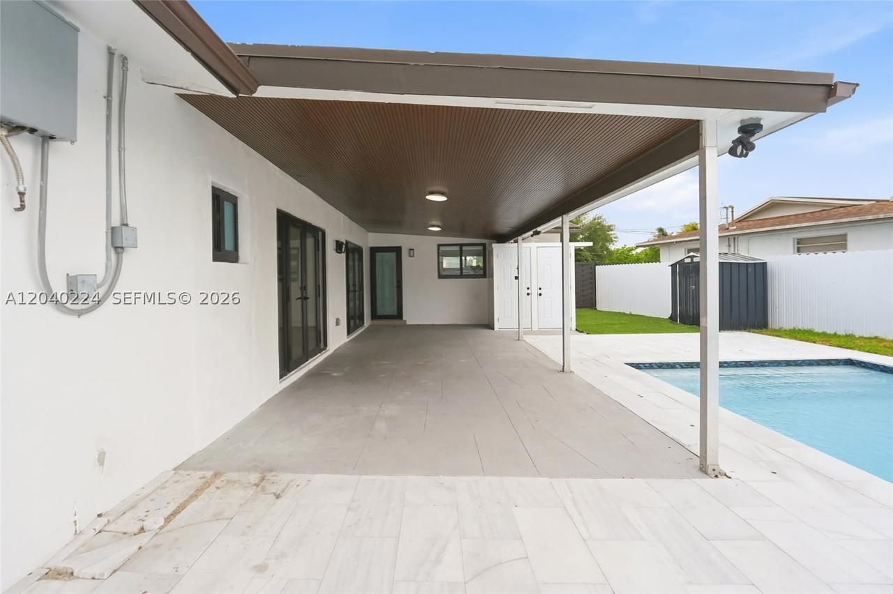 Real estate property located at 7200 12th Ave, Miami-dade, Lake Laurence North, Hialeah, FL
