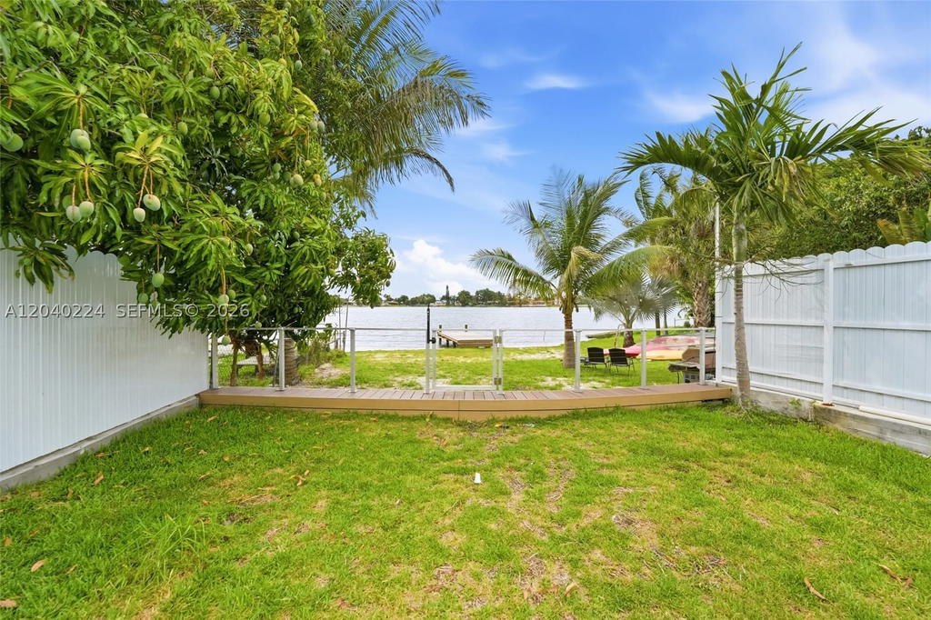 Real estate property located at 7200 12th Ave, Miami-dade, Lake Laurence North, Hialeah, FL