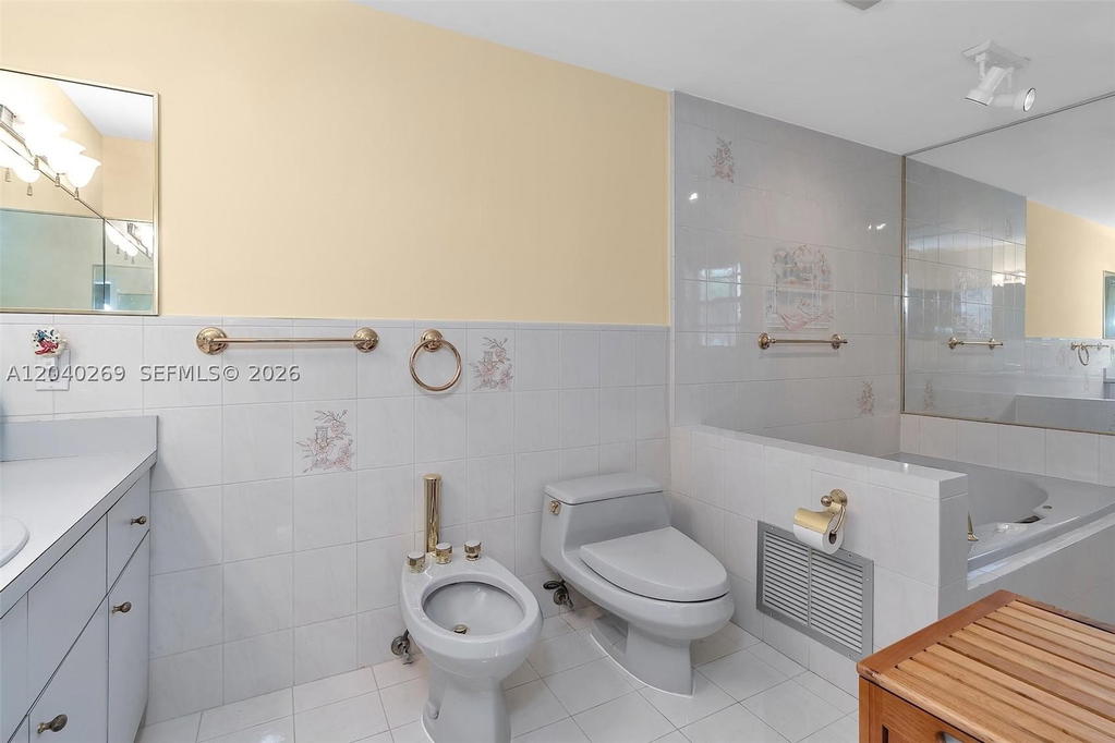 Real estate property located at 5309 Alton Rd, Miami-dade, La Gorce Golf Sub, Miami Beach, FL