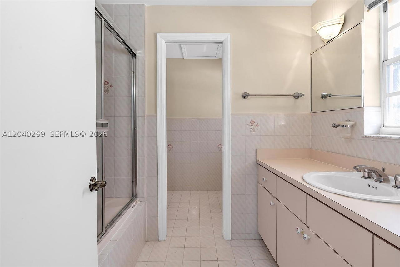 Real estate property located at 5309 Alton Rd, Miami-dade, La Gorce Golf Sub, Miami Beach, FL