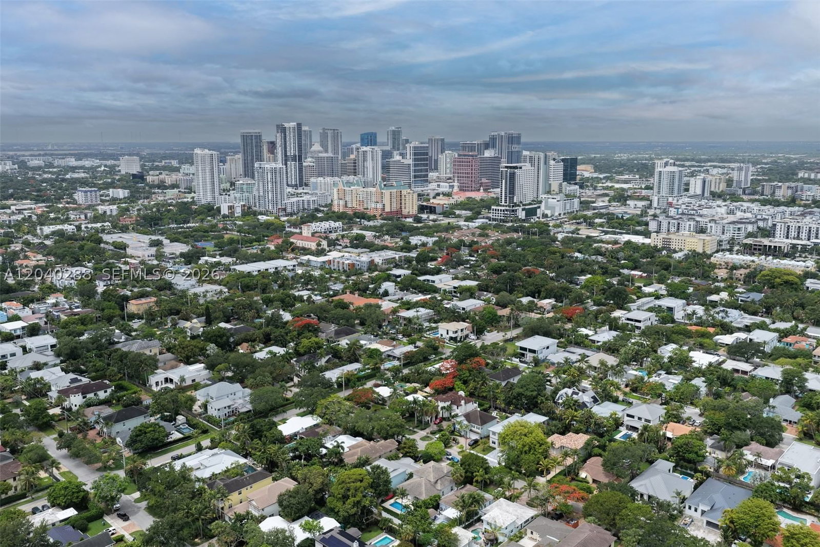 Real estate property located at 611 14th Ave #206, Broward, Park Court Condo, Fort Lauderdale, FL