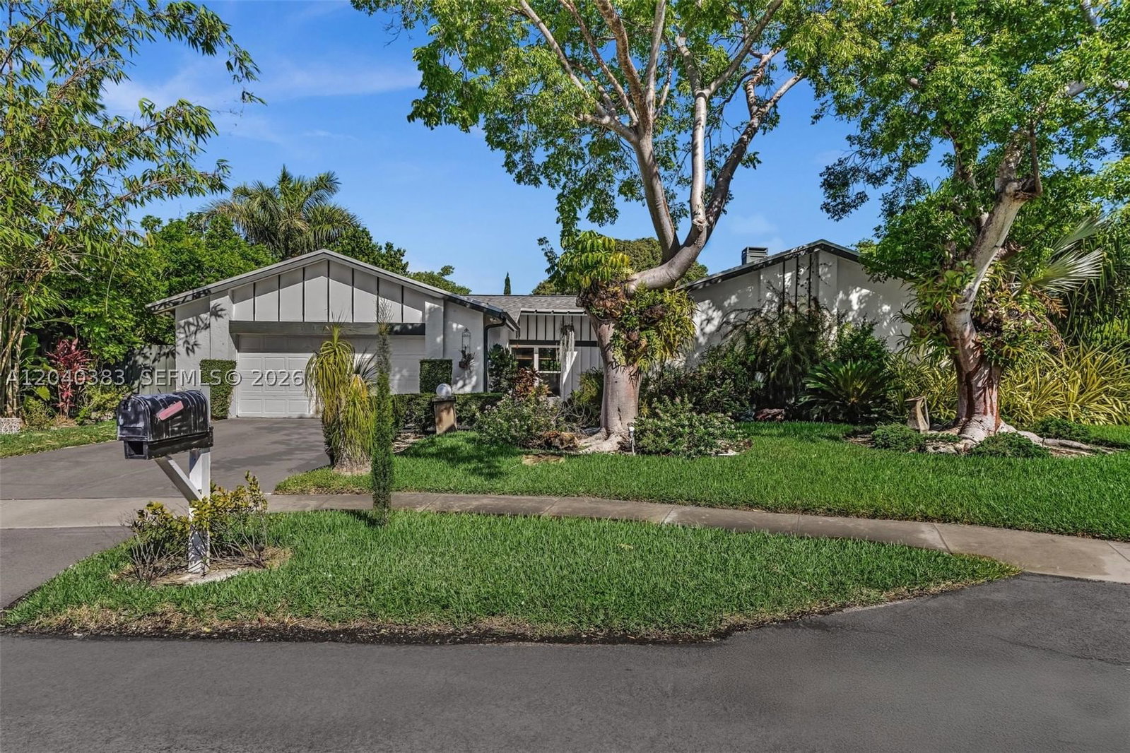 Real estate property located at 10612 128th Pl, Miami-dade, Crossings Sec 3, The, Miami, FL