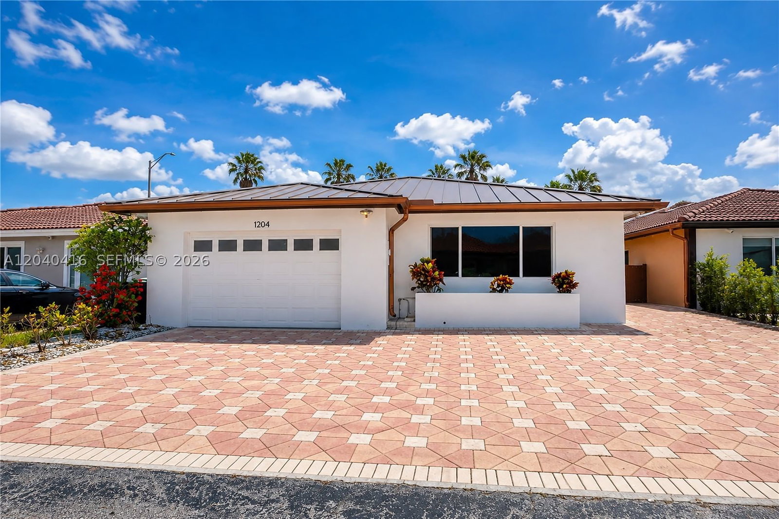 Real estate property located at 1204 136th Pl, Miami-dade, Tamiami Lakes Sec 4, Miami, FL