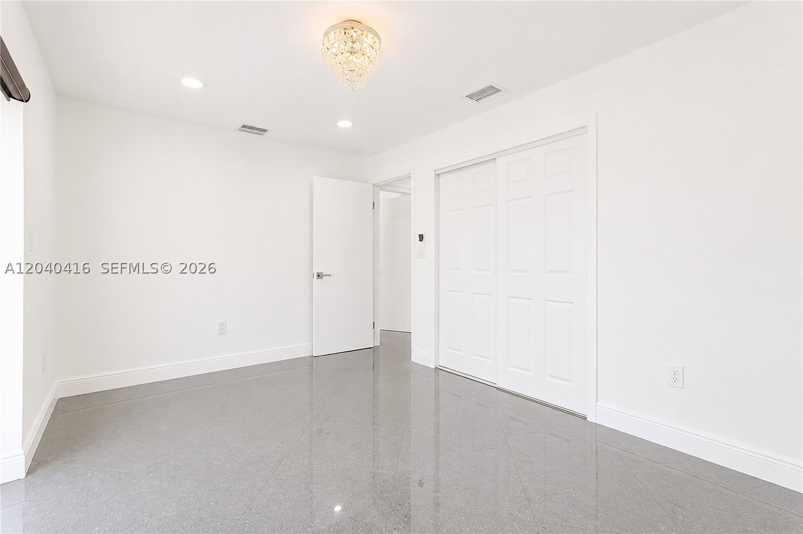 Real estate property located at 1204 136th Pl, Miami-dade, Tamiami Lakes Sec 4, Miami, FL