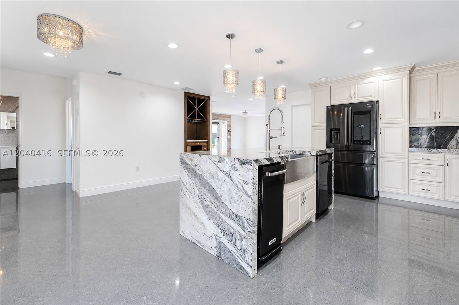 Real estate property located at 1204 136th Pl, Miami-dade, Tamiami Lakes Sec 4, Miami, FL