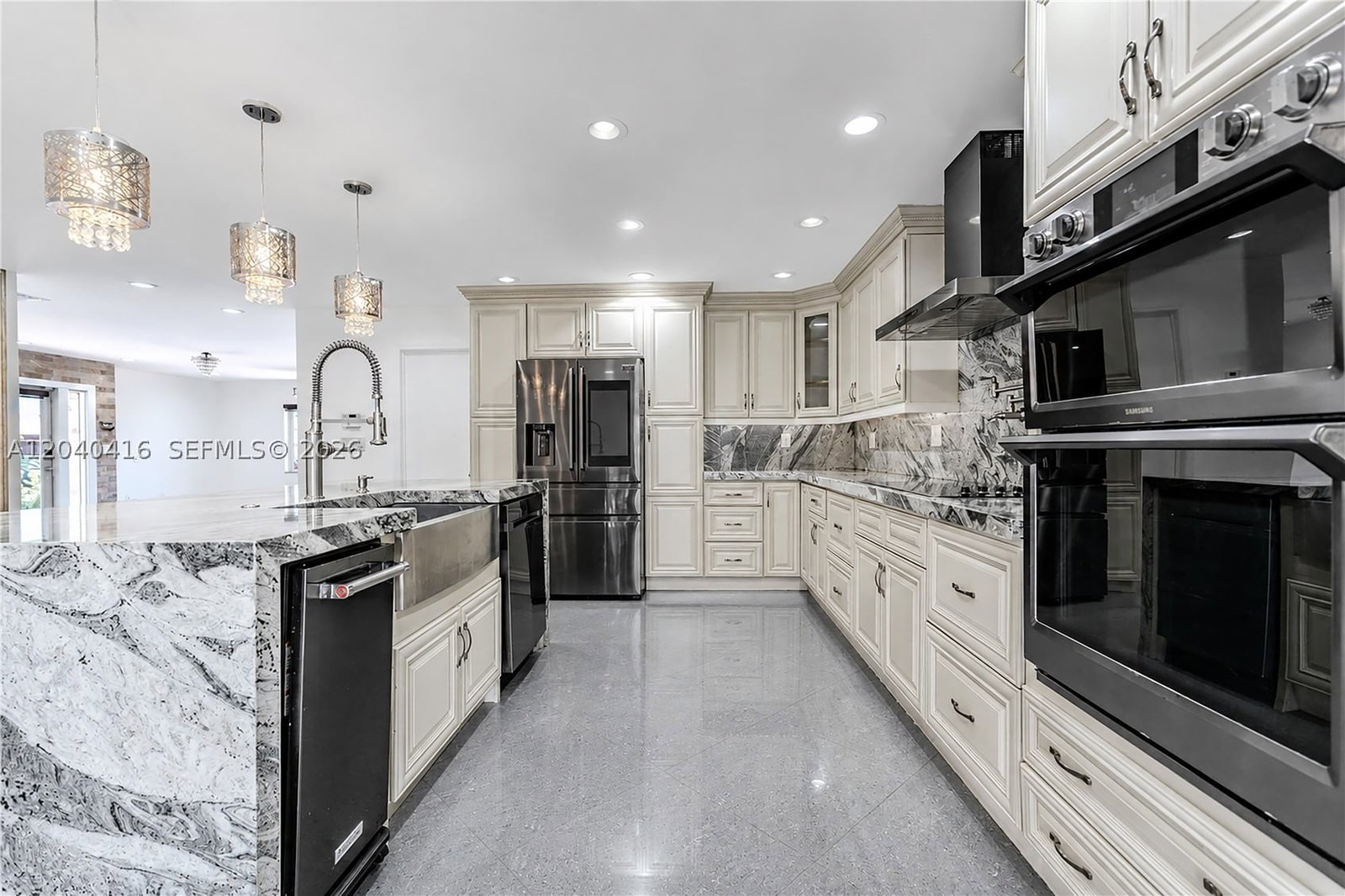 Real estate property located at 1204 136th Pl, Miami-dade, Tamiami Lakes Sec 4, Miami, FL
