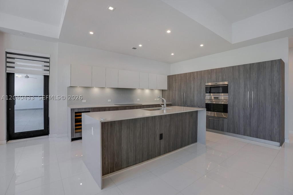 Real estate property located at 275 Giralda Ave #6C, Miami-dade, Giralda Place Condo, Coral Gables, FL