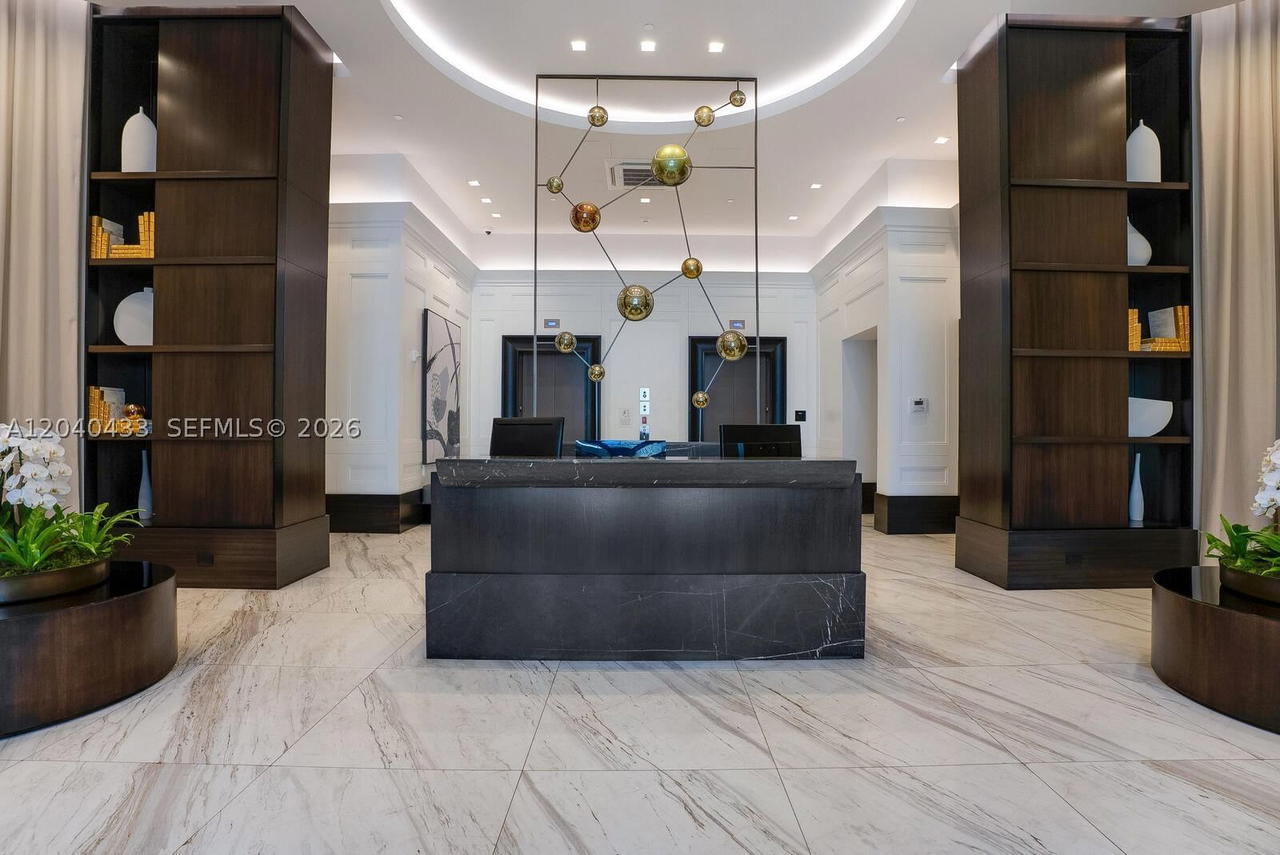 Real estate property located at 275 Giralda Ave #6C, Miami-dade, Giralda Place Condo, Coral Gables, FL