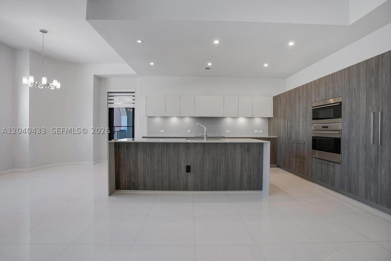 Real estate property located at 275 Giralda Ave #6C, Miami-dade, Giralda Place Condo, Coral Gables, FL