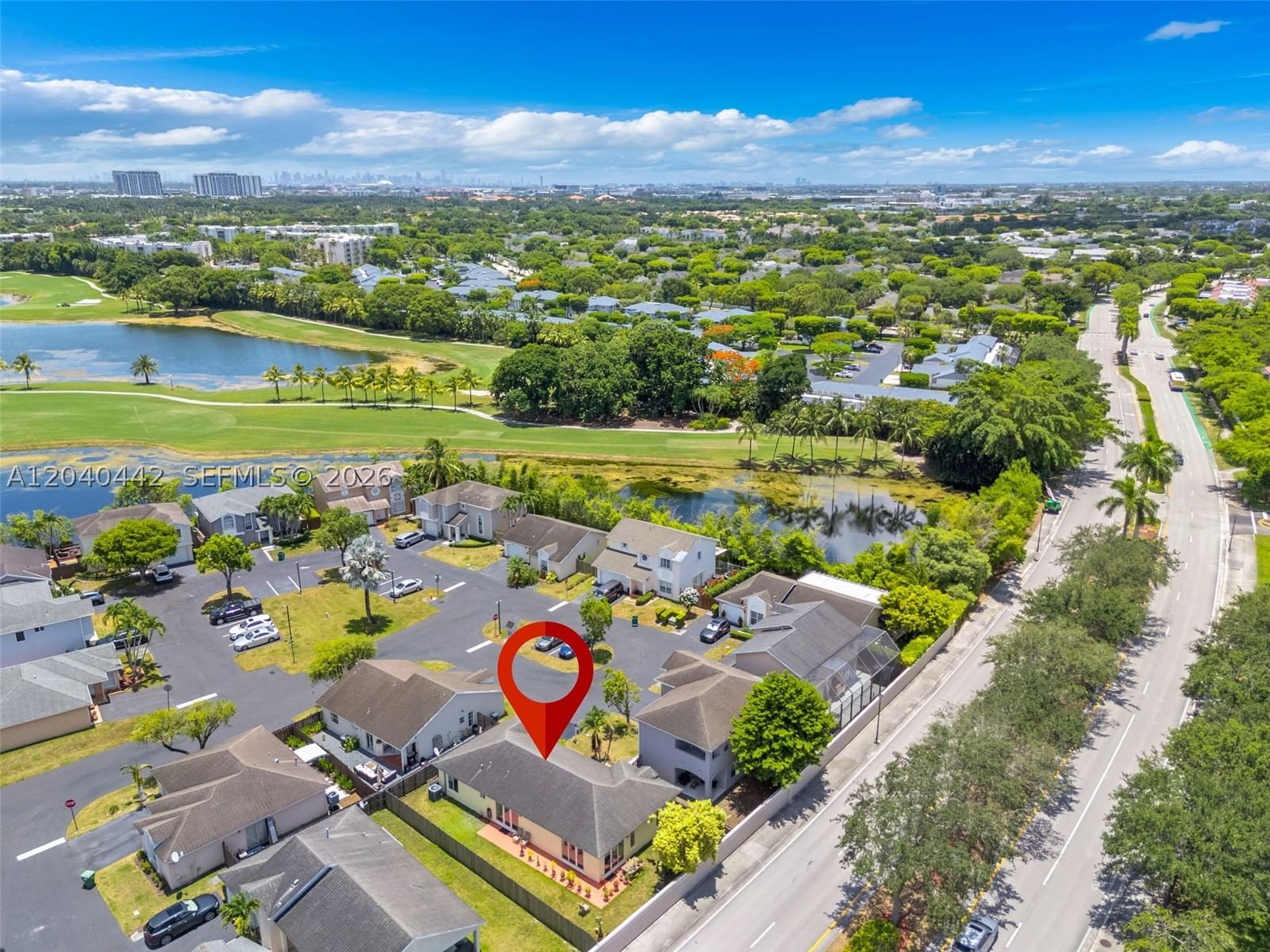 Real estate property located at 10170 54th Ter, Miami-dade, Patio Homes Of Doral Pine, Doral, FL