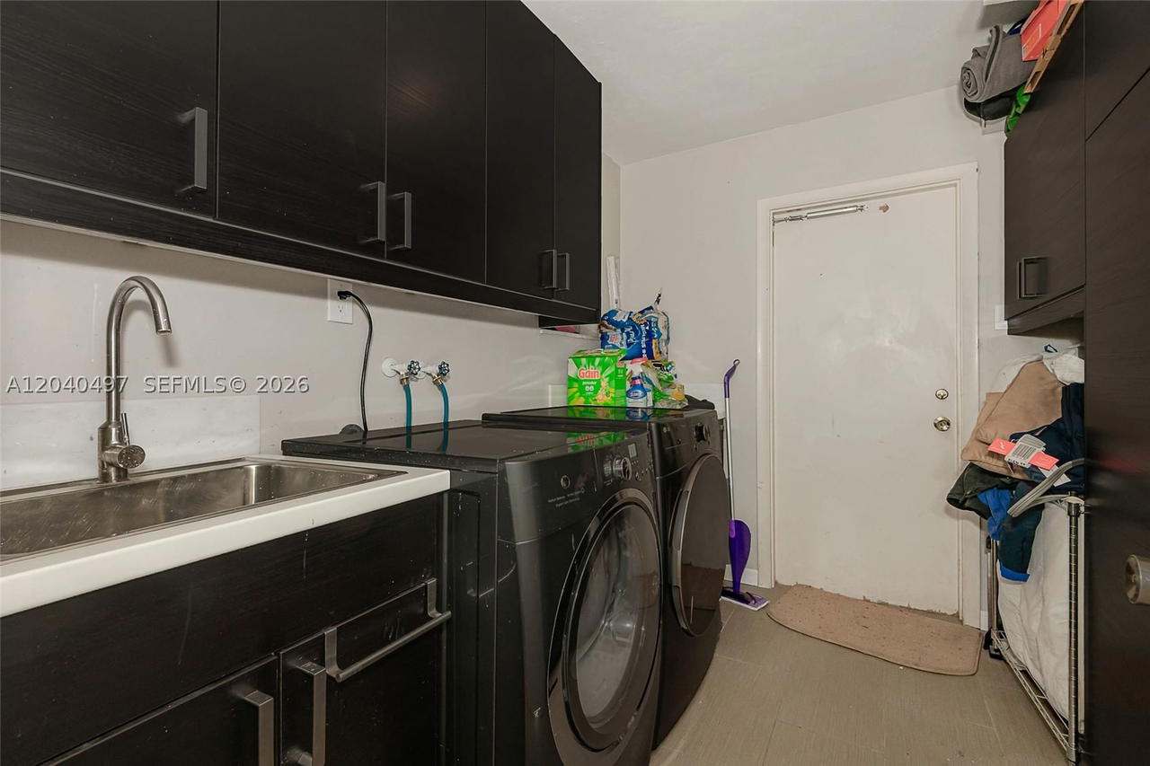 Real estate property located at 3900 43rd Ave, Broward, Hollywood Hills North Sec, Hollywood, FL