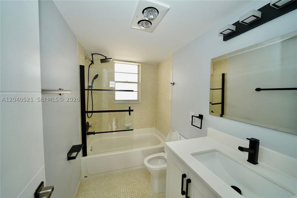 Real estate property located at 2541 Aragon Blvd #305, Broward, Aragon Phase 1a Condo, Sunrise, FL