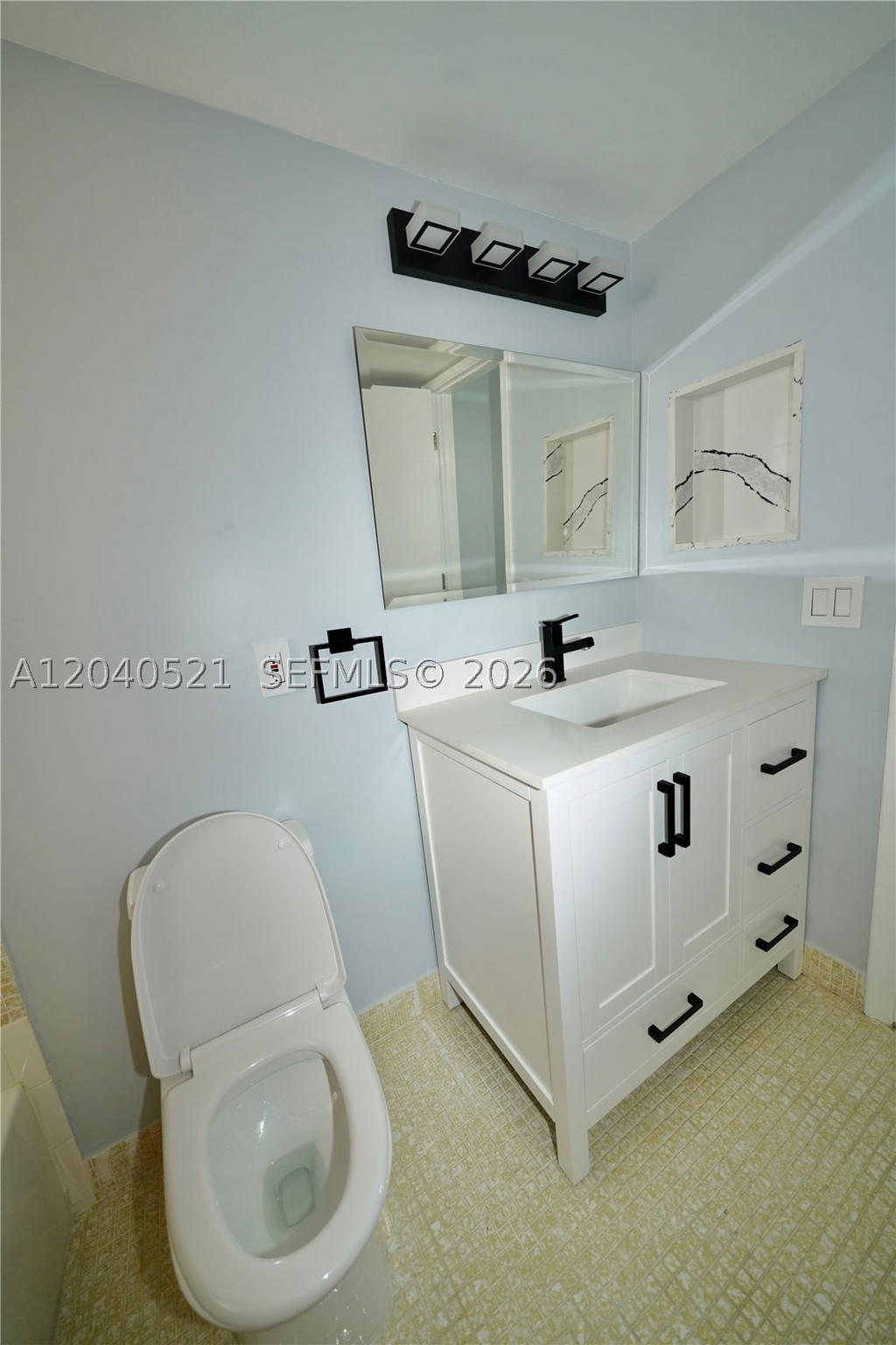 Real estate property located at 2541 Aragon Blvd #305, Broward, Aragon Phase 1a Condo, Sunrise, FL