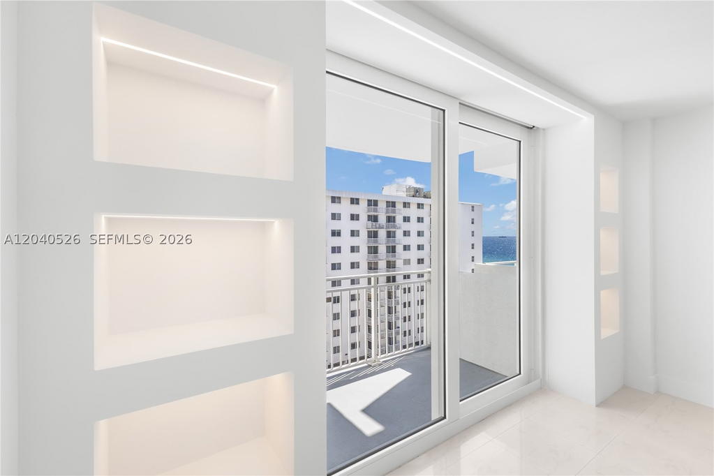 Real estate property located at 345 Ocean Dr #924, Miami-dade, Ocean Point Condo, Miami Beach, FL
