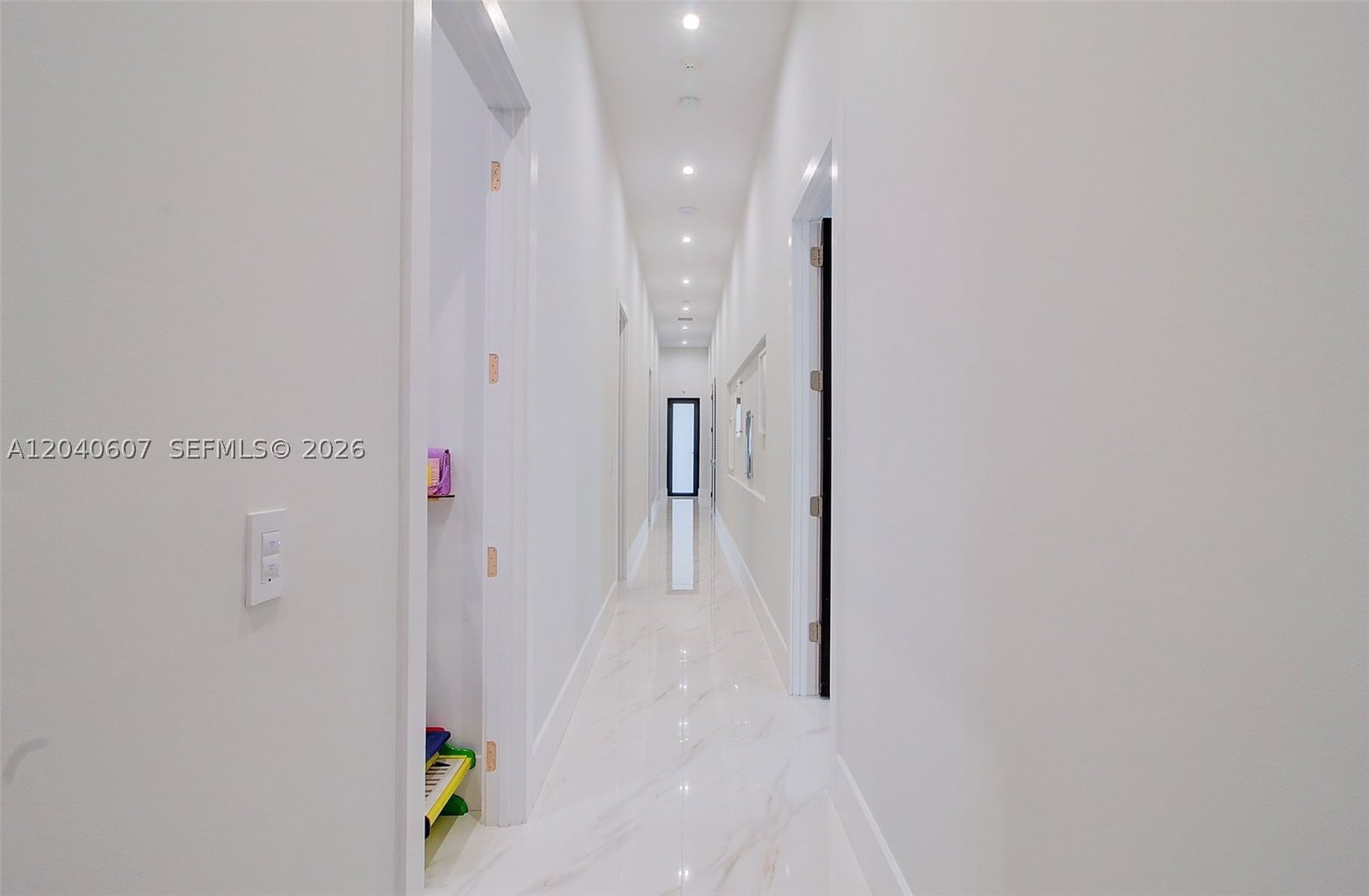 Real estate property located at 13052 102nd Ave, Miami-dade, Los Jardines Estates, Hialeah Gardens, FL