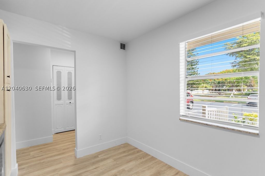 Real estate property located at 414 10th St #108, Broward, Meadowbrook Lakes Condo, Dania Beach, FL
