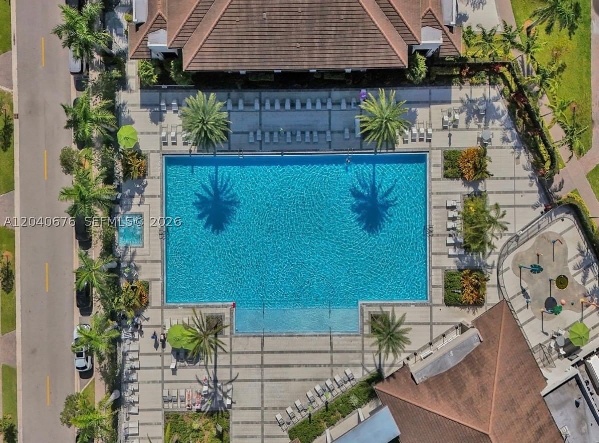 Real estate property located at 8001 41st St F-113, Miami-dade, Downtown Doral South Phas, Doral, FL