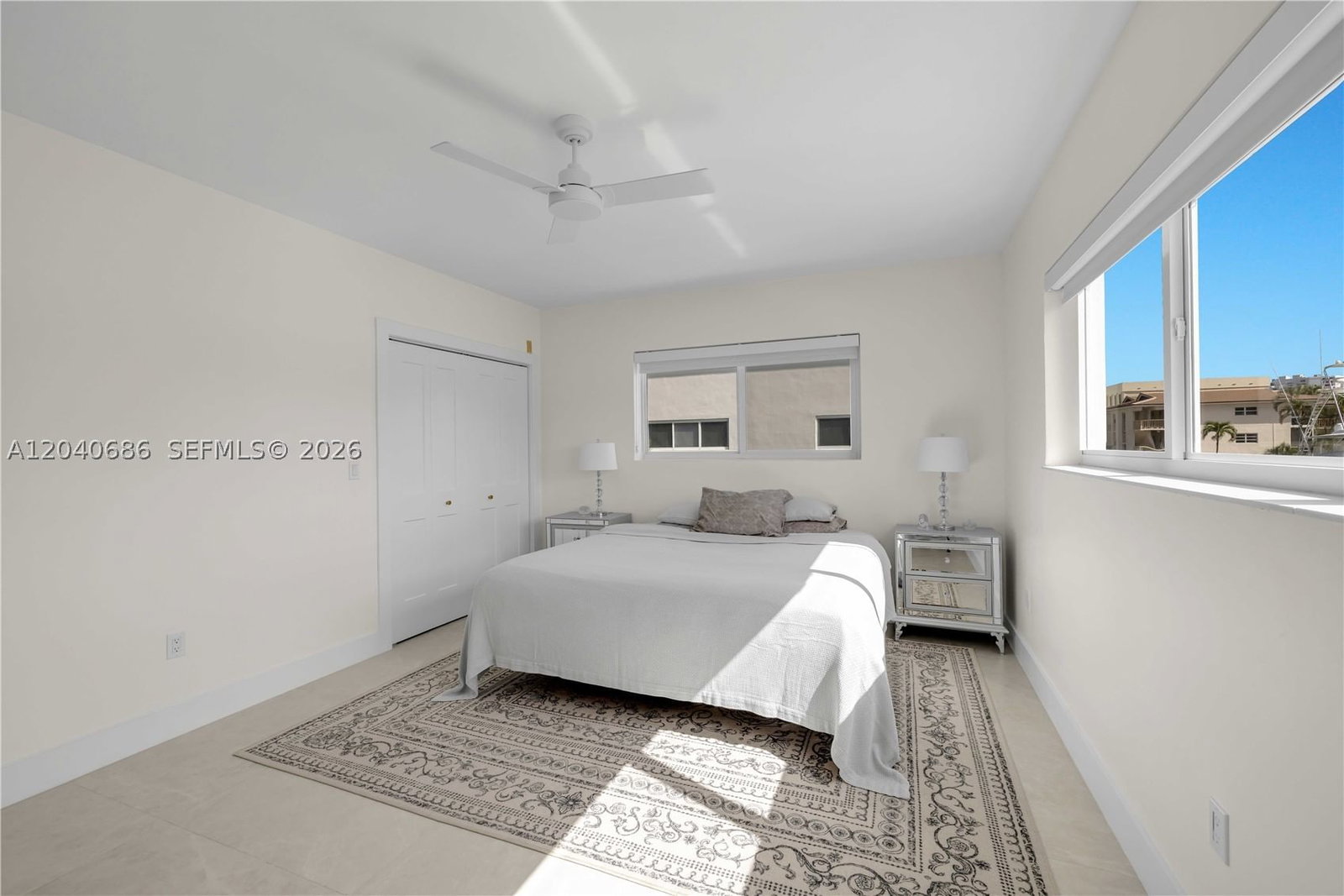 Real estate property located at 462 Golden Isles Dr #211, Broward, Woodlake Apts Condo, Hallandale Beach, FL