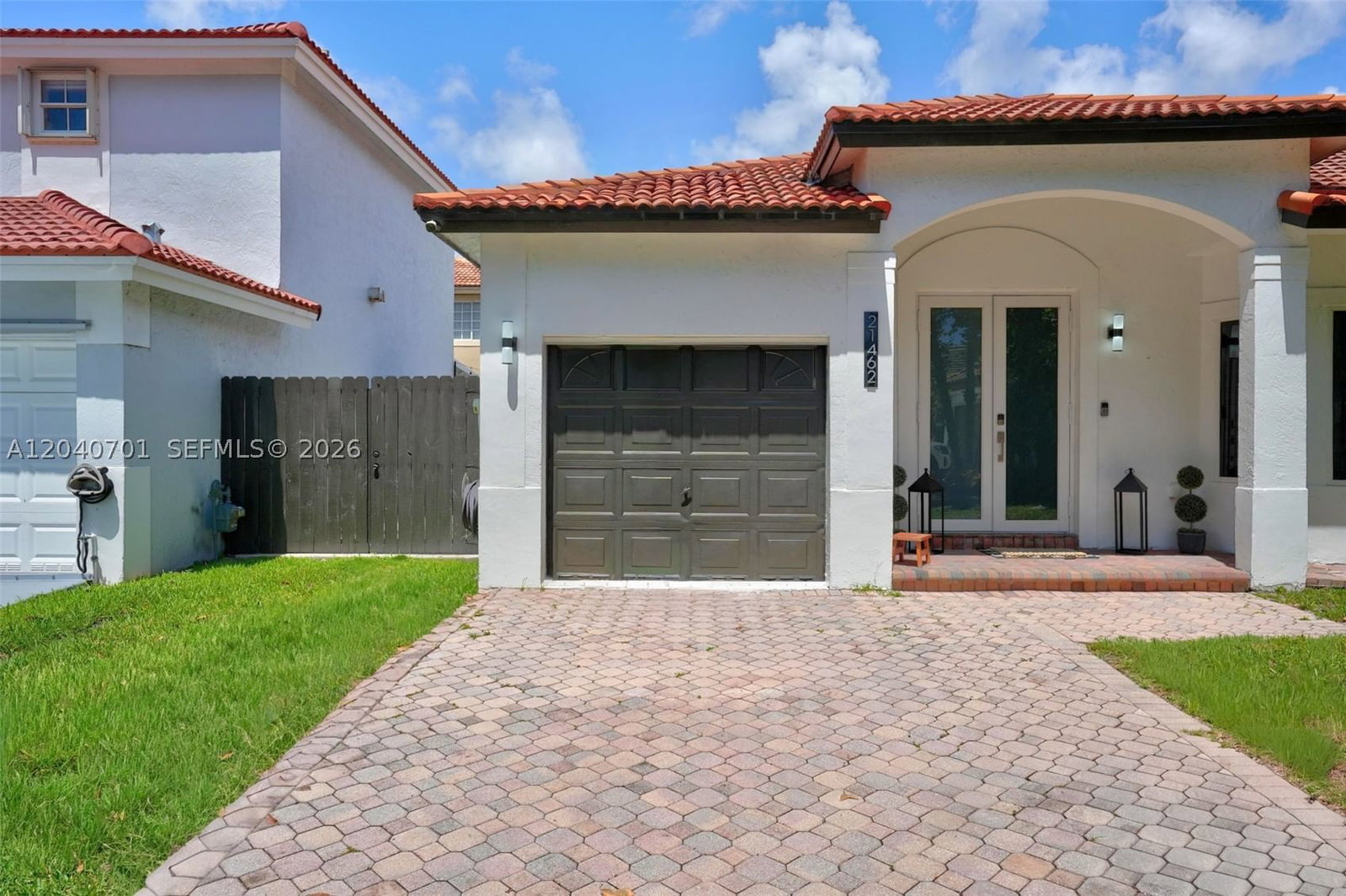 Real estate property located at 21462 91st Ave, Miami-dade, Lakes By The Bay Sec 8, Cutler Bay, FL