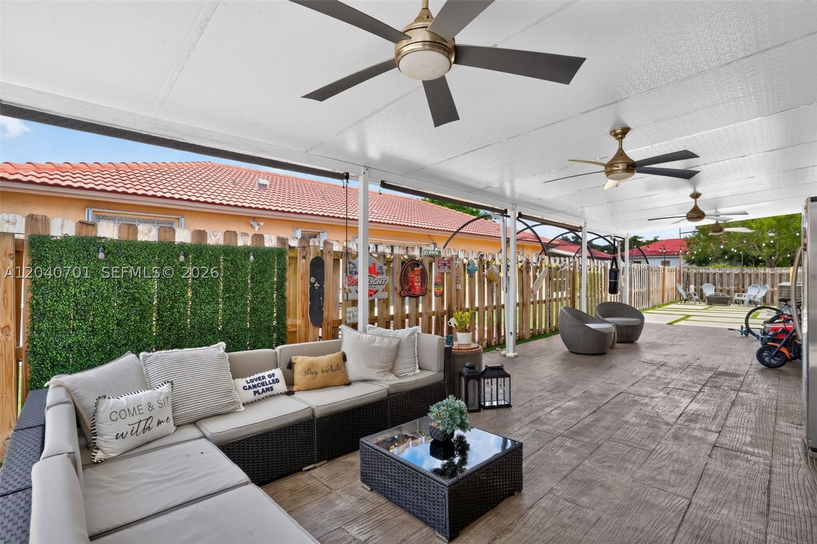 Real estate property located at 21462 91st Ave, Miami-dade, Lakes By The Bay Sec 8, Cutler Bay, FL